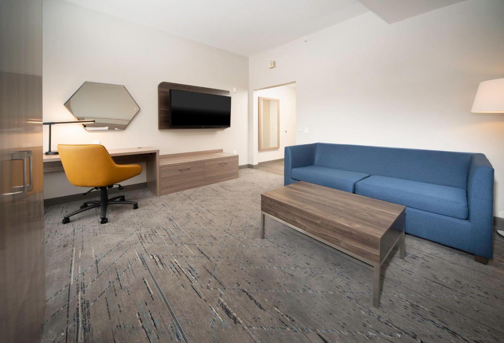 Holiday Inn Express & Suites Indianapolis - East By Ihg Екстериор снимка